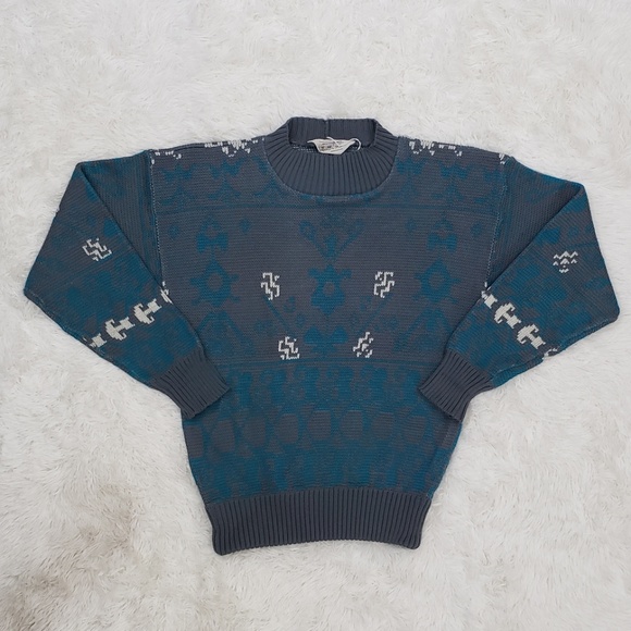 Vintage Profile Warm Pullover - Picture 2 of 3